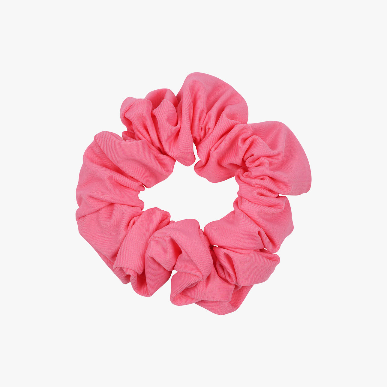 Das Haargummi einfarbig von Main Design ist ein leuchtend rosa, rundes Haargummi mit einer gerüschten Textur, das aus Stoffresten besteht und auf einem schlichten weißen Hintergrund abgebildet ist.