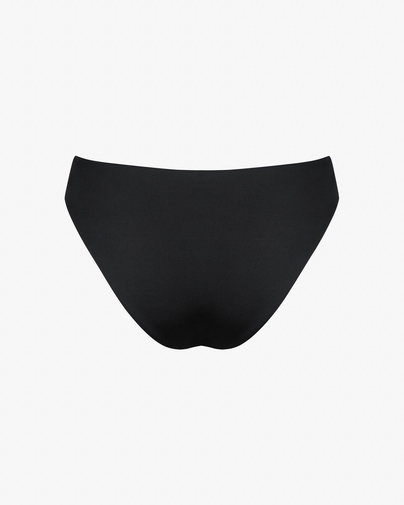 Eine Vorderansicht der Luxe Bikini Hose von Main Design, einem Paar Bikinihöschen im brasilianischen Schnitt in Schwarz aus nachhaltigen Materialien vor weißem Hintergrund.