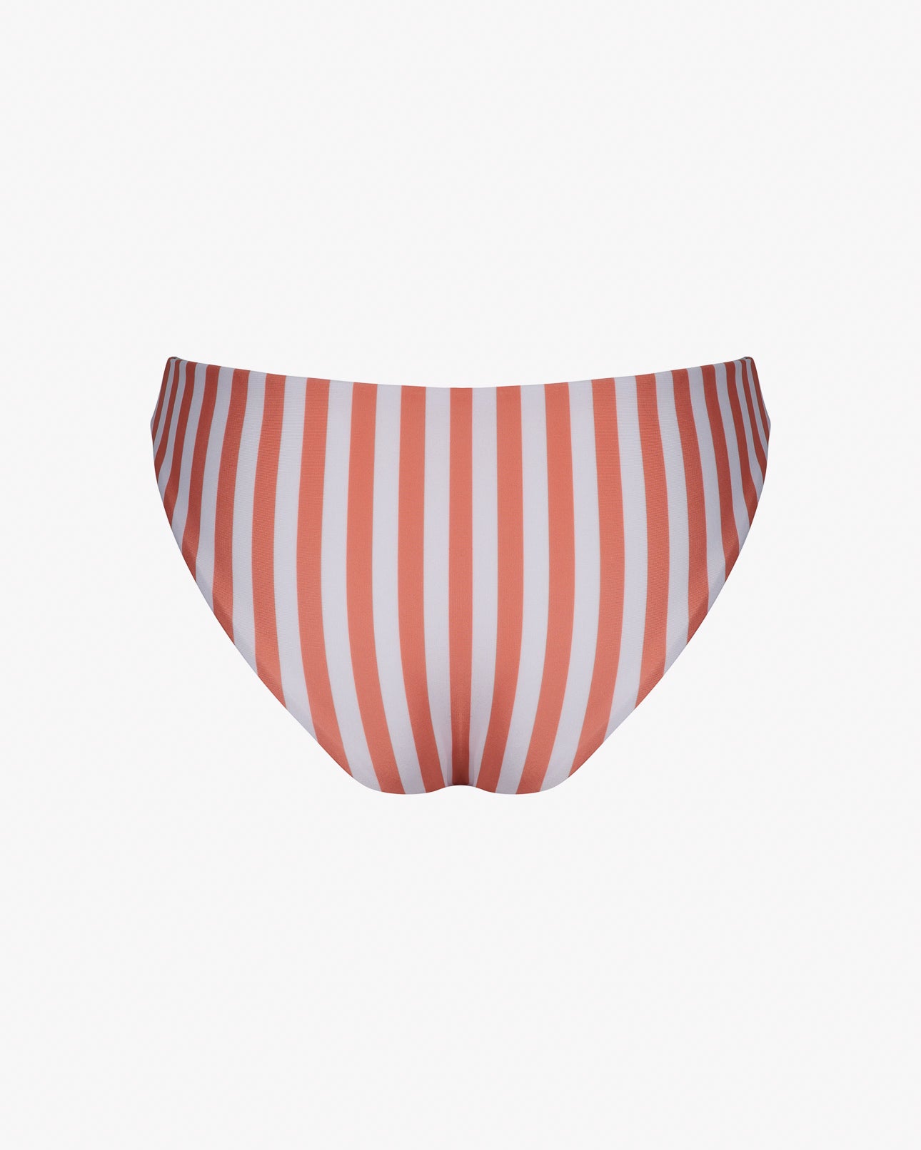 Die Luxe-Bikinihose von Main Design verfügt über einen stylischen und bequemen brasilianischen Schnitt mit roten und weißen Streifen auf einem nahtlosen Design vor einem schlichten weißen Hintergrund.