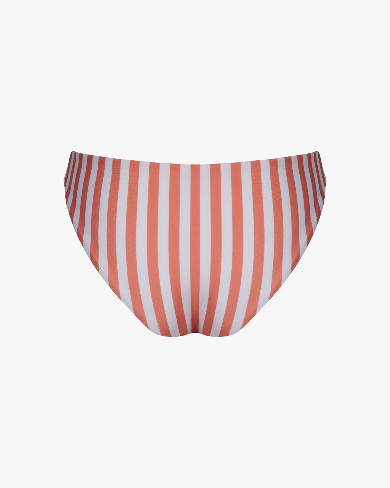 Die Luxe-Bikinihose von Main Design verfügt über einen stylischen und bequemen brasilianischen Schnitt mit roten und weißen Streifen auf einem nahtlosen Design vor einem schlichten weißen Hintergrund.
