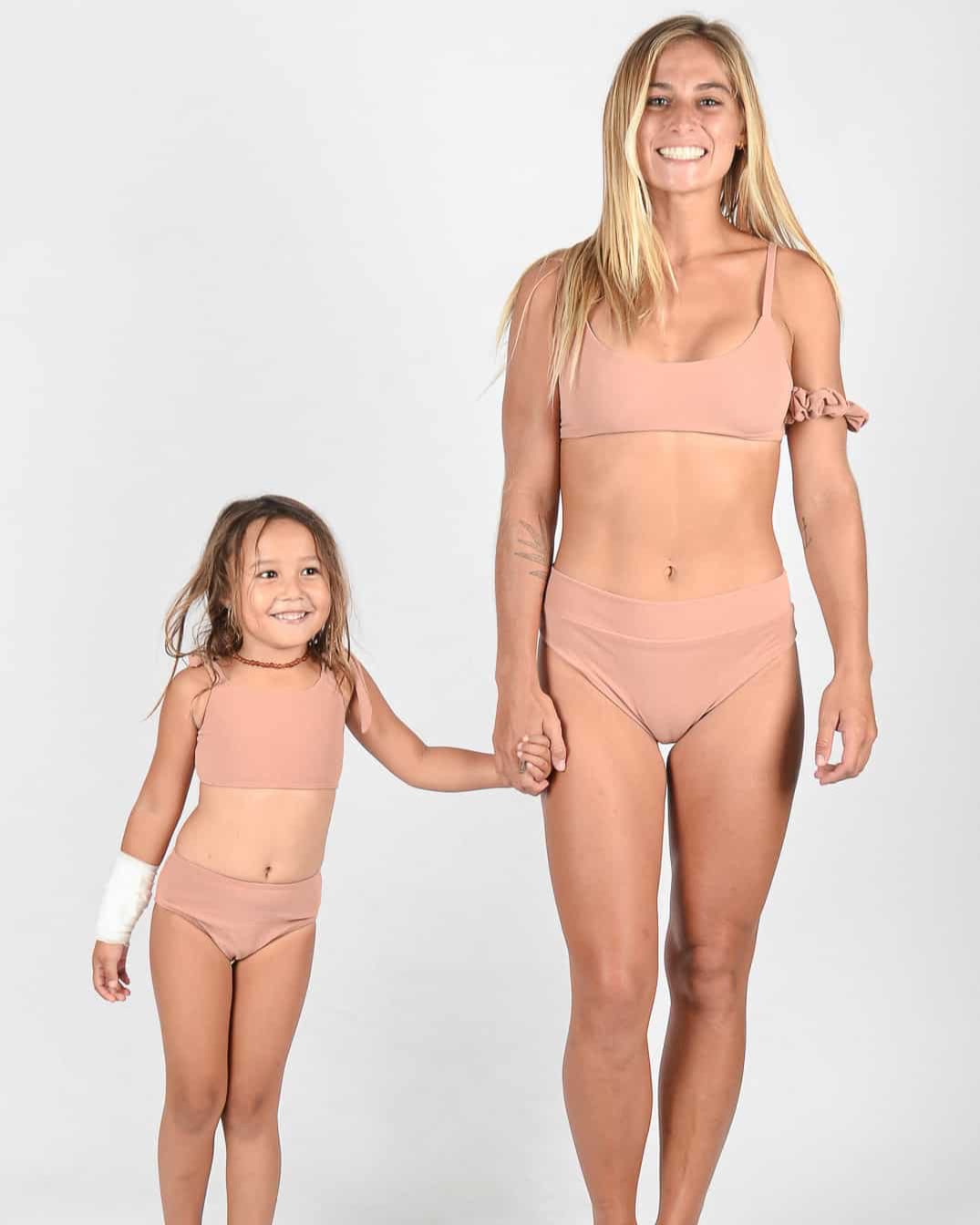 Sassy Bikini Top und Alice Bikini Bottom and Mia girl Bikini in rhubarb pie