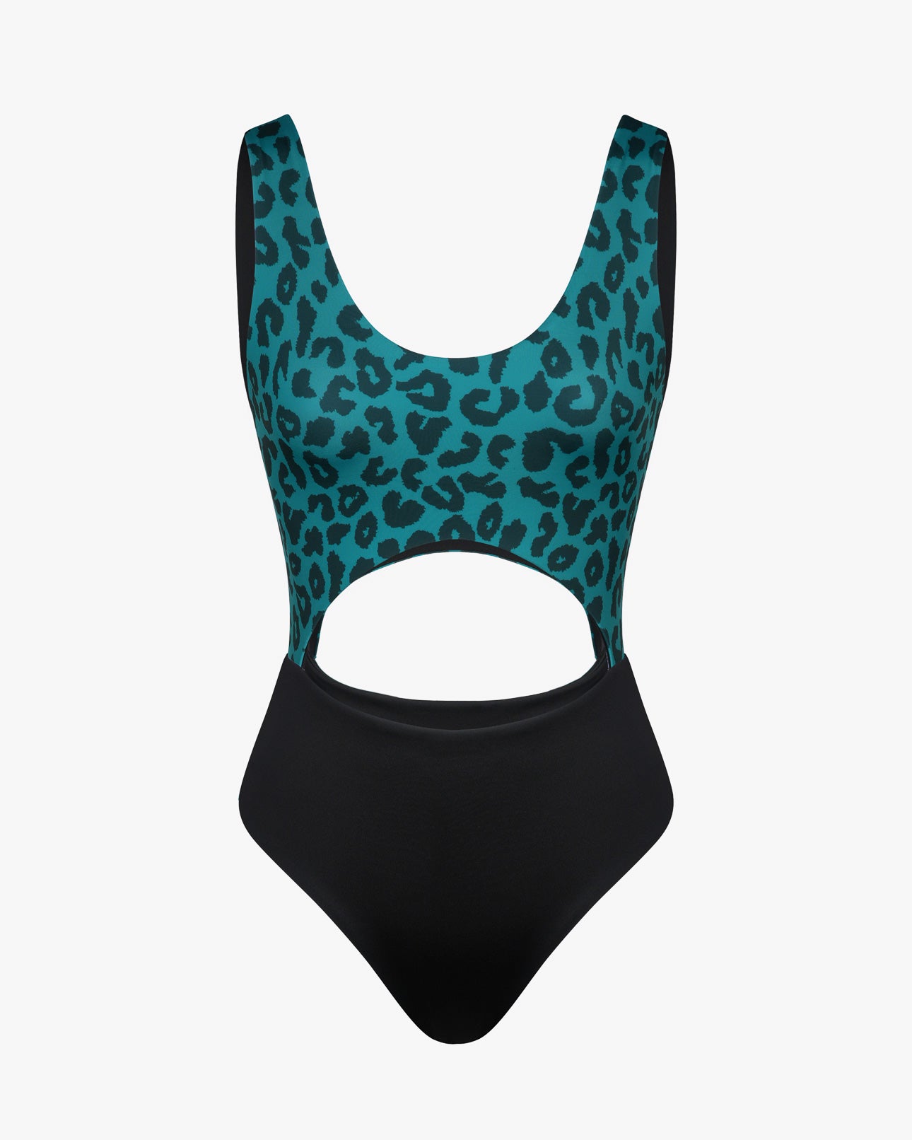 Nova Badeanzug von Main Design: Ein einteiliger Badeanzug mit einem Oberteil in blaugrünem und schwarzem Leopardenmuster, einem schwarzen Unterteil und einem großen Bauchausschnitt aus chlorresistentem Stoff. Abgebildet auf einem schlichten weißen Hintergrund.