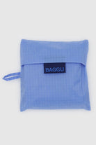 zusammengefaltete BAGGU Standard Bag in der Farbe cornflower