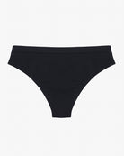 Eine schwarze Main Design Ember Bikinihose aus recycelten Materialien ist vor einem schlichten weißen Hintergrund zu sehen. Das Design ist schlicht mit einem nahtlosen Bund und minimalen Details und bietet ein glattes und elegantes Erscheinungsbild.