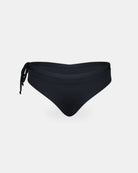 Die Main Design Tide Surf Bikini Hose hat einen hohen Ausschnitt, eine V-förmige Vorderseite, eine freche Abdeckung, eine linke Seitenschnürung und einen verstellbaren Kordelzug im Bund. Abgebildet auf einfarbig weißem Hintergrund.