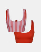 Zwei Main Design Hale Bikini Oberteile - eines mit rosa und roten Streifen, das andere einfarbig rot - sind auf einem einfarbig weißen Hintergrund abgebildet und eignen sich perfekt als nachhaltiges Damen Top für Ihre umweltfreundliche Garderobe.