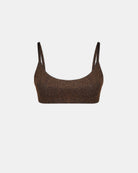 Das Sassy Glitter Bikini Oberteil von Main Design ist ein glitzerndes braunes Crop Top mit dünnen Schulterträgern und Rundhalsausschnitt, abgebildet auf einem weißen Hintergrund.