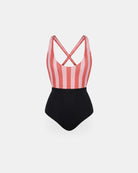 Der Milly Mädchen Badeanzug von Main Design hat breite vertikale rosa und rote Streifen auf der Oberseite, eine unifarbene Unterseite und gekreuzte Träger auf dem Rücken. Der Badeanzug ist einfarbig weiss und eignet sich perfekt für eine stilvolle Kinderbademode in der Schweiz.